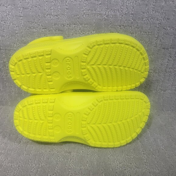 Crocs Unisex Size M5 L7 Green - Celery Classic Platform Clog Slip On Casual Shoe - Picture 8 of 8